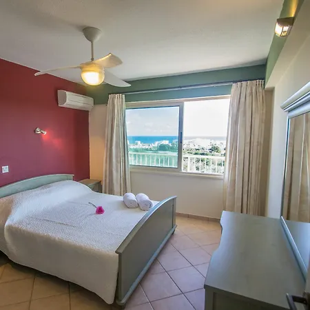 Monte Elias Suite *